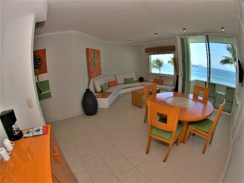 Camino Real Manzanillo Hotel Bagian luar foto