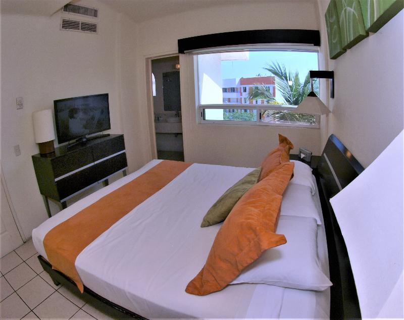 Camino Real Manzanillo Hotel Bagian luar foto