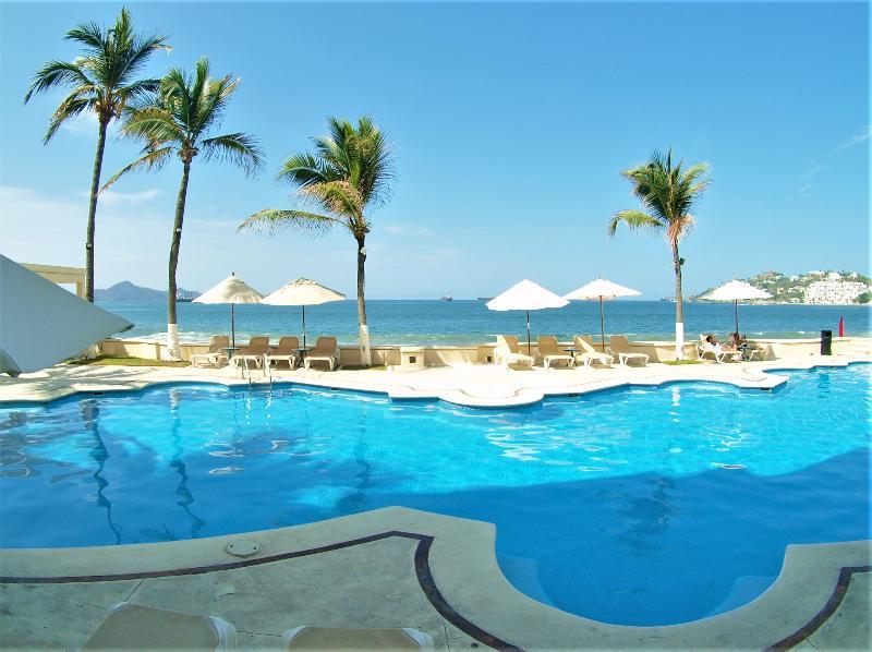 Camino Real Manzanillo Hotel Bagian luar foto