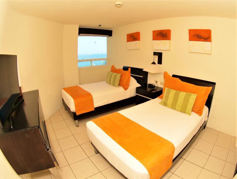 Camino Real Manzanillo Hotel Bagian luar foto